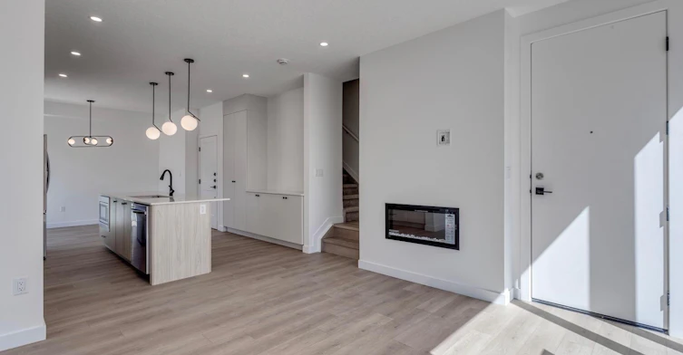 13802 103 Avenue Northwest, Edmonton, AB, T5N 0P3 - 24