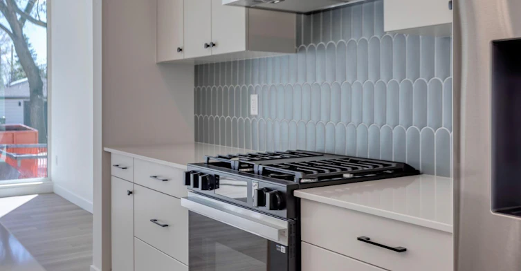 13802 103 Avenue Northwest, Edmonton, AB, T5N 0P3 - 18