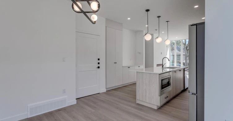 13802 103 Avenue Northwest, Edmonton, AB, T5N 0P3 - 15