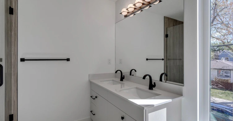 13802 103 Avenue Northwest, Edmonton, AB, T5N 0P3 - 10
