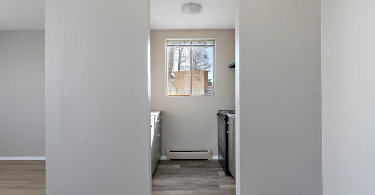 108-11804 49 Street Northwest, Edmonton, AB, T5W 2Z8 - 51