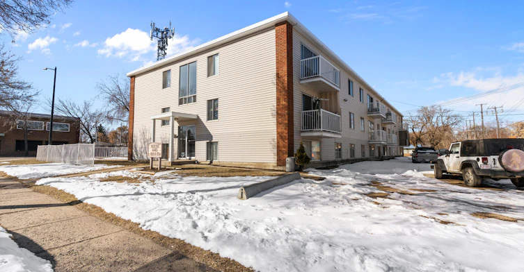 108-11804 49 Street Northwest, Edmonton, AB, T5W 2Z8 - 4