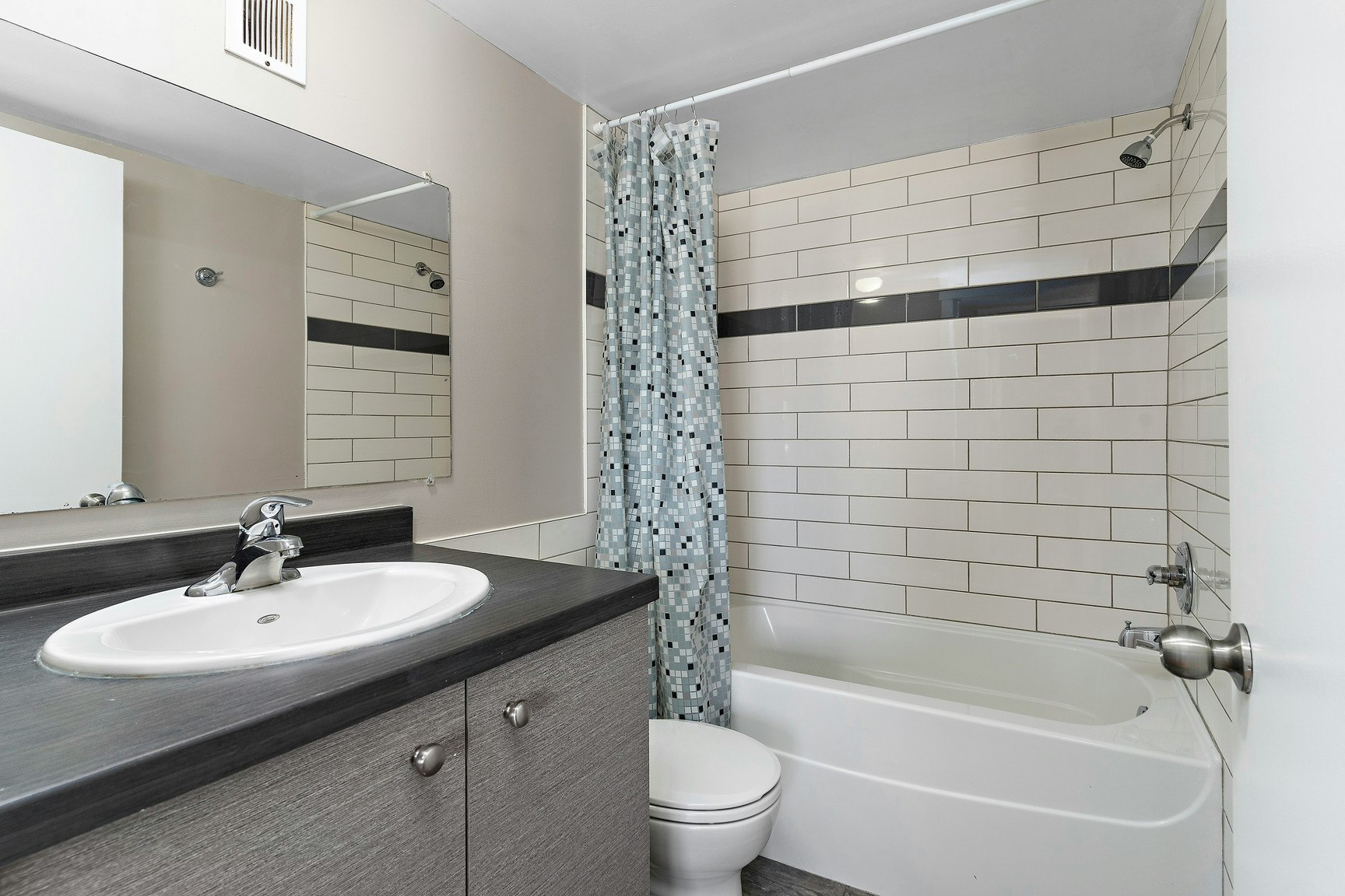 206-11804 49 Street Northwest, Edmonton, AB, T5W 2Z8 - 11