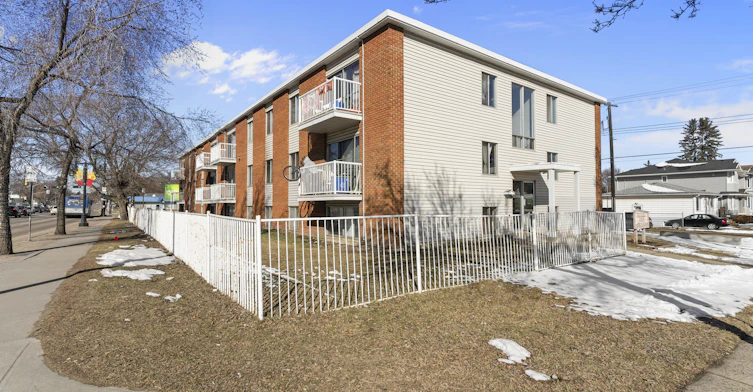 301-11804 49 Street Northwest, Edmonton, AB, T5W 2Z8