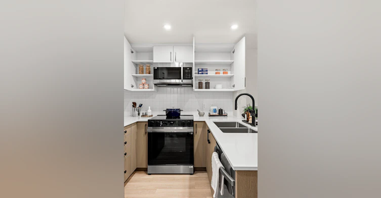1131 Lawrence Avenue, Kelowna, BC, V1Y 3G8 - 22