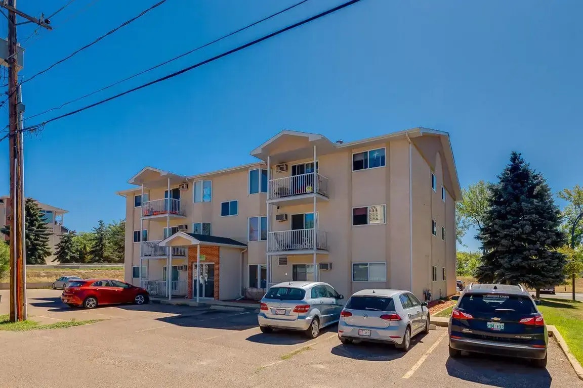 203-1  Street NE, Medicine Hat, AB, T1A 5K4 - 10