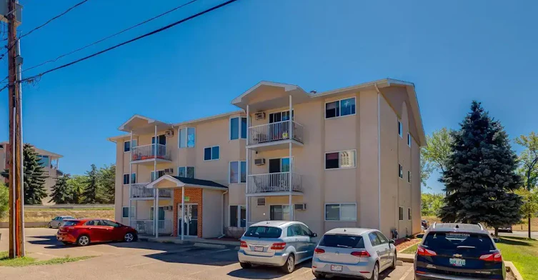 203-1 Street NE, Medicine Hat, AB, T1A 5K4 - 10