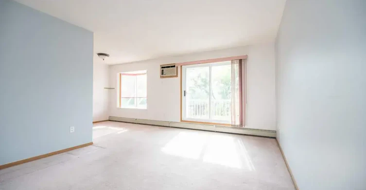 203-1 Street NE, Medicine Hat, AB, T1A 5K4 - 2