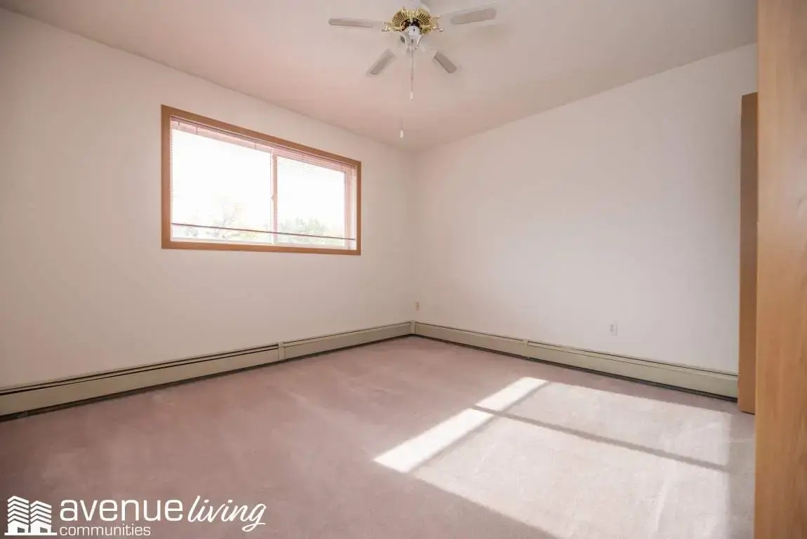 203-1  Street NE, Medicine Hat, AB, T1A 5K4 - 5