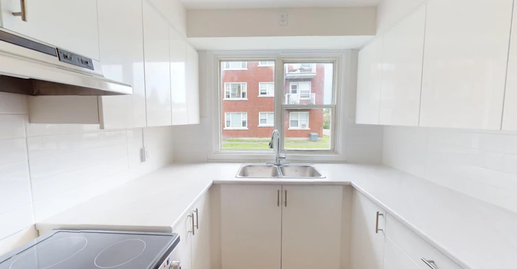 11-390 Irwin Miller, Ottawa, ON, K1L 6V8