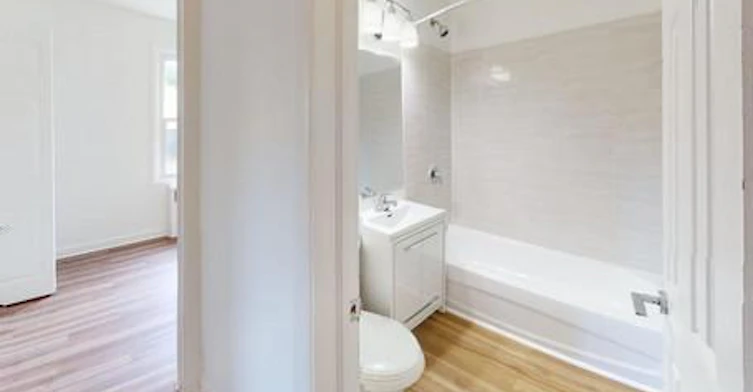 11-390 Irwin Miller, Ottawa, ON, K1L 6V8 - 5