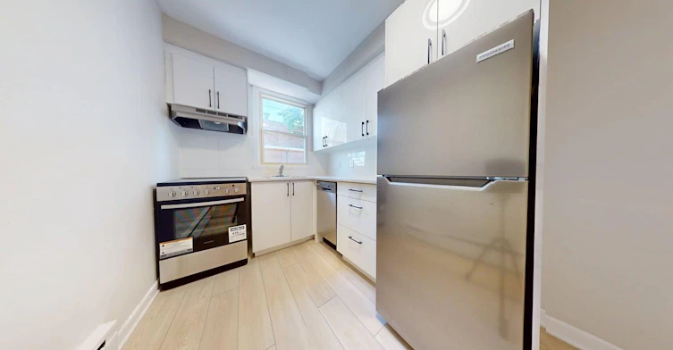 390 Irwin Miller, Ottawa, ON, K1L 6V8
