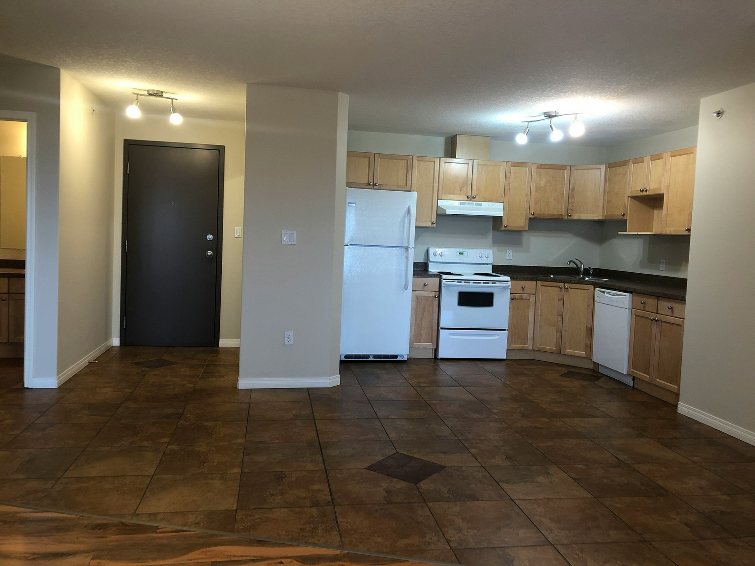 413 -9806 96 Street, Grande Prairie, AB, T8V 7T9 - 2