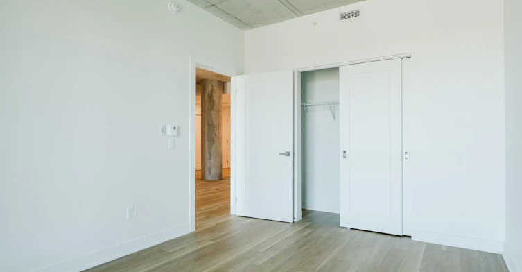 5200 De La Savane Rue, Montréal, QC, H4P 1V4 - 7