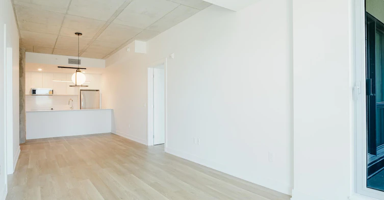 5200 De La Savane Rue, Montréal, QC, H4P 1V4 - 2