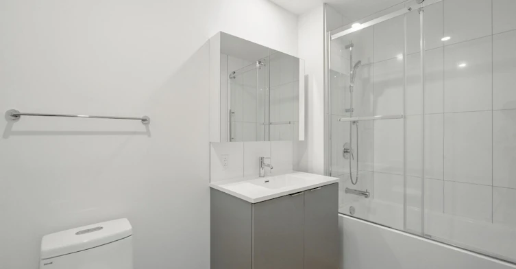 5200 De La Savane Rue, Montréal, QC, H4P 1V4 - 6