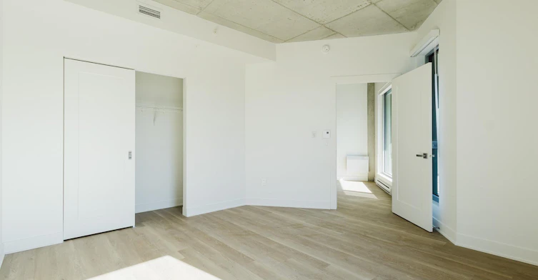 5200 De La Savane Rue, Montréal, QC, H4P 1V4 - 13