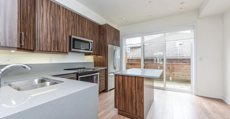 D38-1145 Ossington Avenue, Toronto, ON, M6G 0A3 - 11