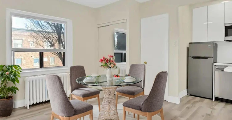 166 Eastbourne Avenue, Toronto, ON, M5P 2G6 - 2