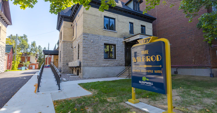 303-476 Rue Wilbrod Street, Ottawa, ON, K1N 6M8