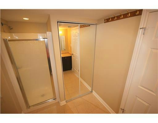 16-1238 Marenger Street, Ottawa, ON, K1C 1S2 - 4