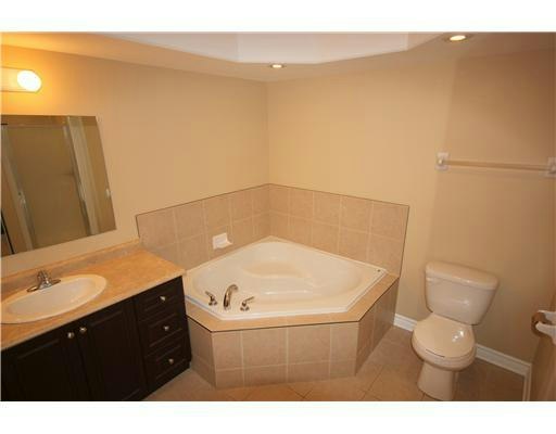 16-1238 Marenger Street, Ottawa, ON, K1C 1S2 - 6