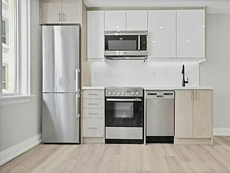 699-104-697 Eglinton Avenue West, Toronto, ON, M5N 1C6 - 5