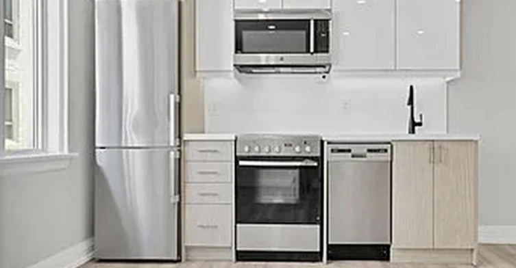 701-102-697 Eglinton Avenue West, Toronto, ON, M5N 1C6 - 5