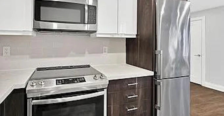 701-408-697 Eglinton Avenue West, Toronto, ON, M5N 1C6 - 3