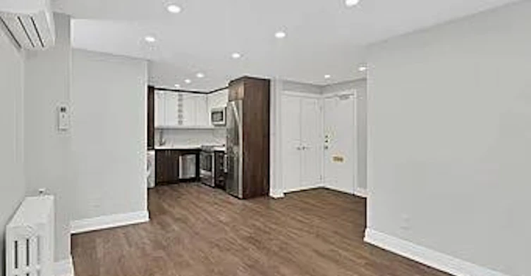 701-408-697 Eglinton Avenue West, Toronto, ON, M5N 1C6 - 16