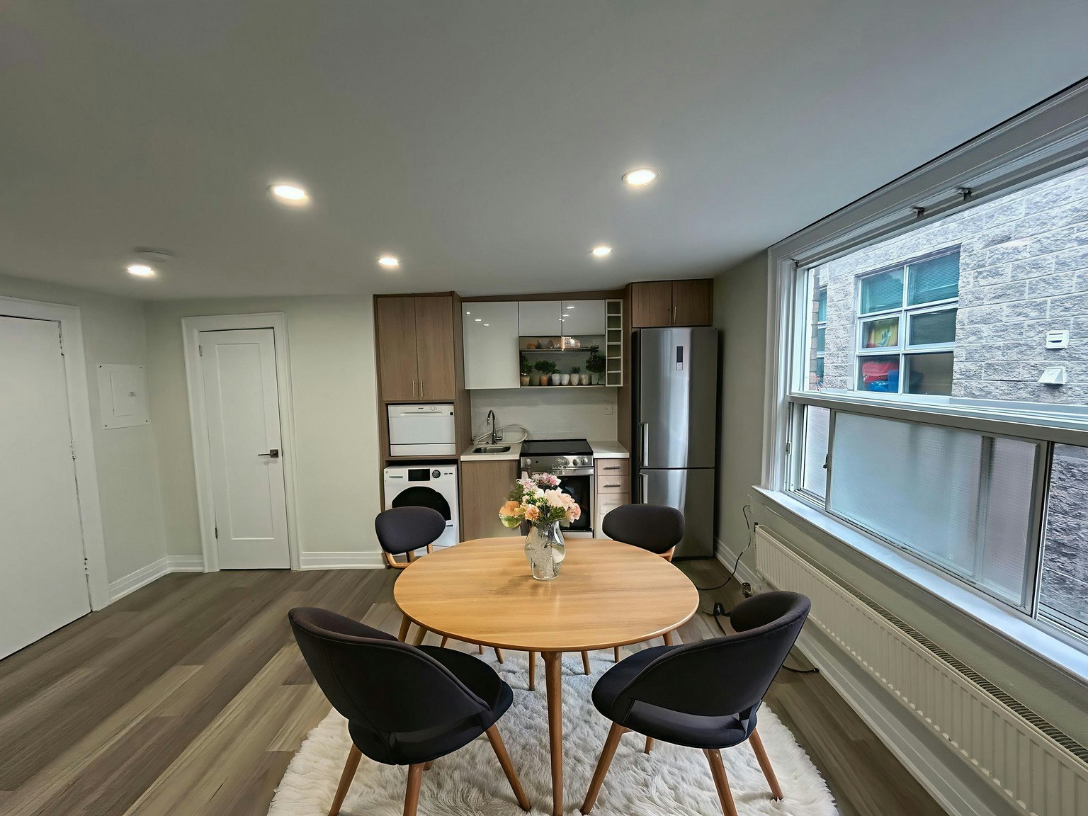 915 St Clair Avenue West, Toronto, ON, M6C 1C7 - 3
