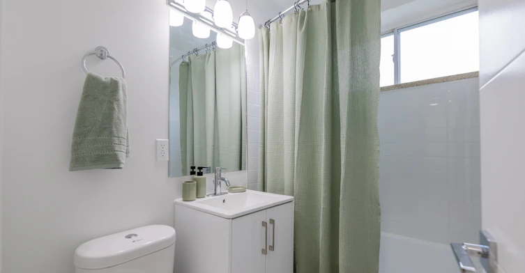 109-1170 Fennell Avenue East, Hamilton, ON, L8T 1S7 - 9