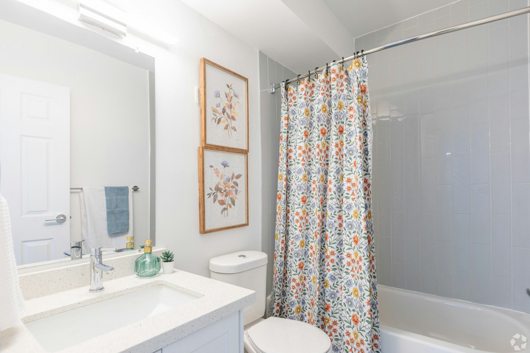 102-718 Lawrence Road, Hamilton, ON, L8K 1Z6 - 7