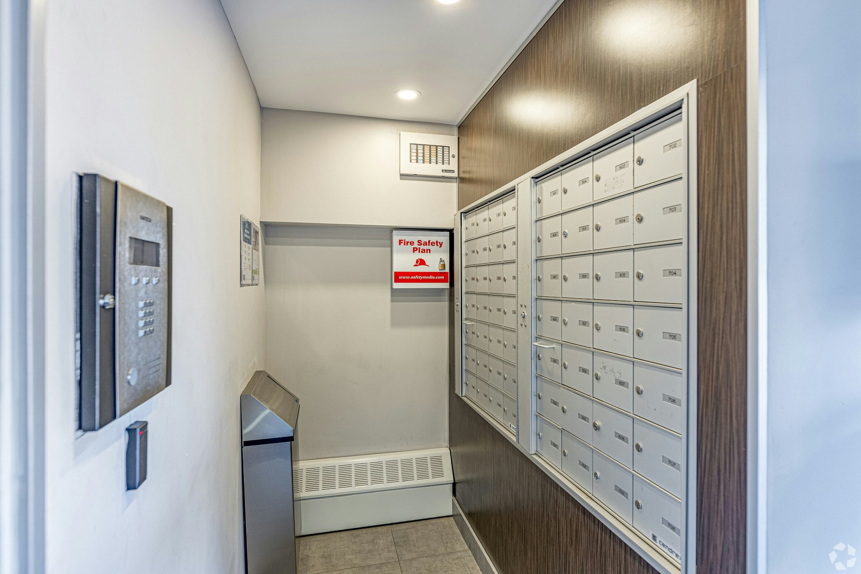 102-718 Lawrence Road, Hamilton, ON, L8K 1Z6 - 10