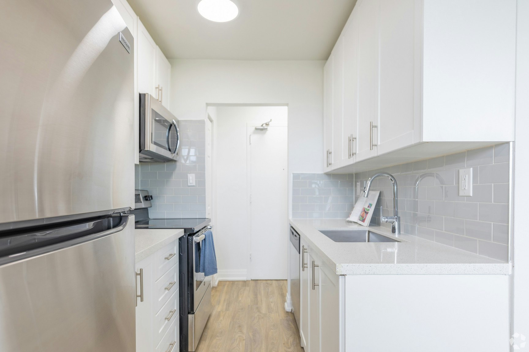 102-718 Lawrence Road, Hamilton, ON, L8K 1Z6 - 5