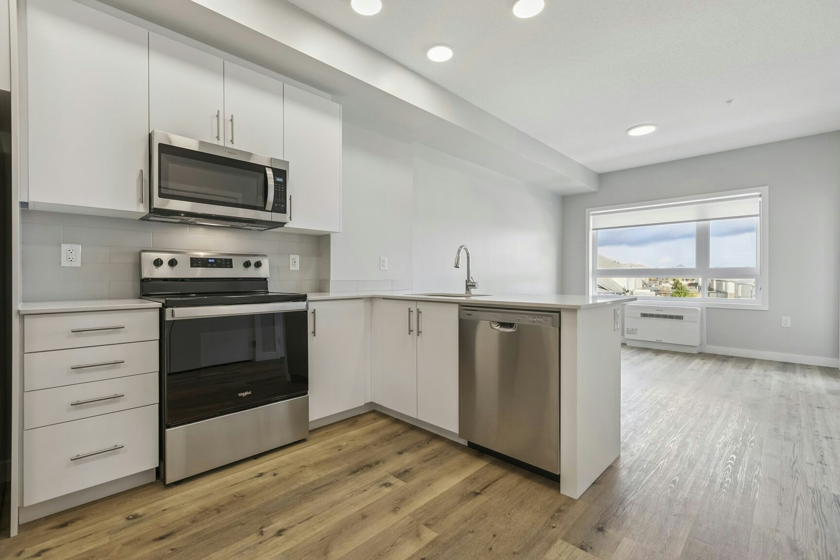 D103-B-239 Eden Oak Trail, Kitchener, ON, N2A 0L5 - 2