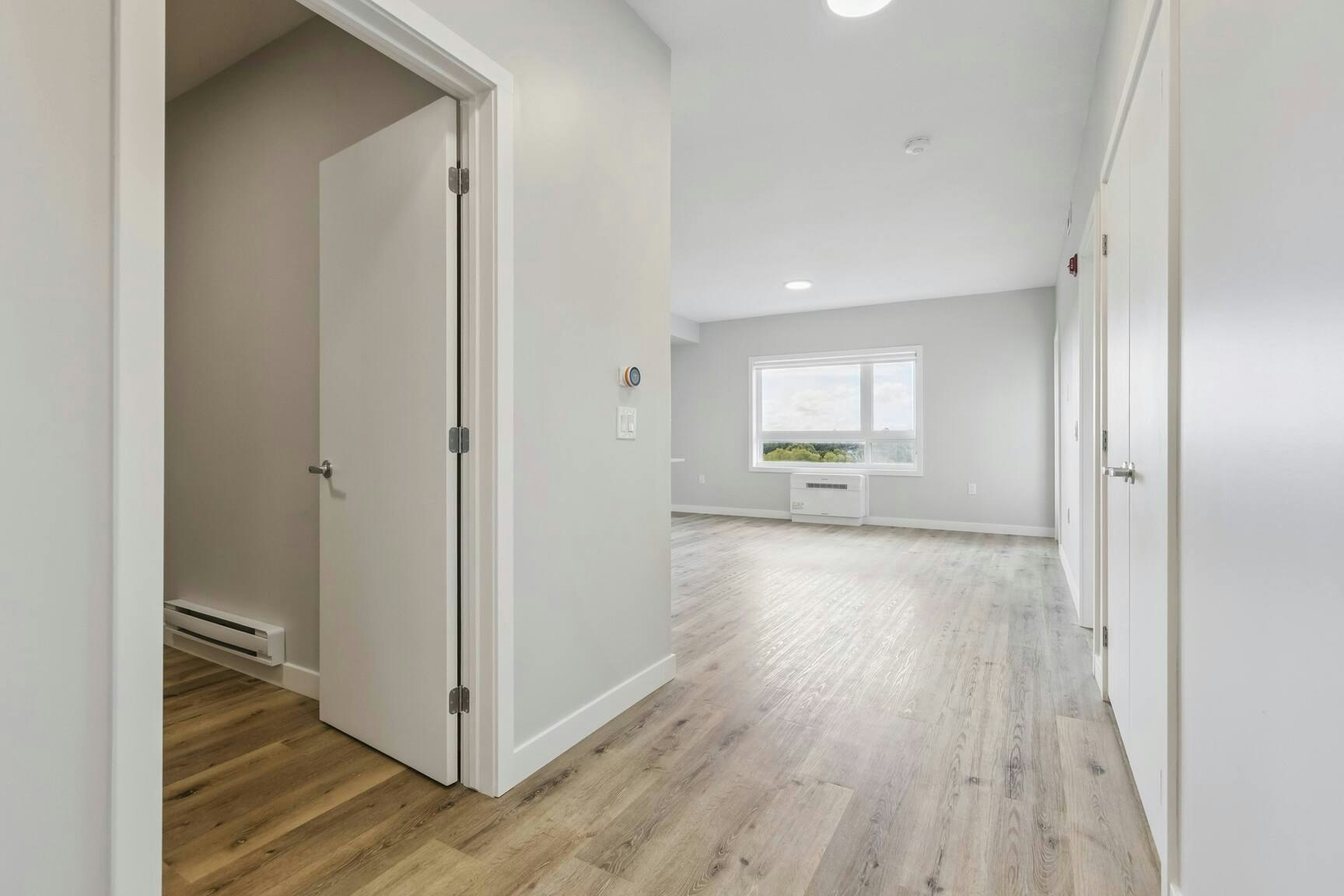 C113-D-239 Eden Oak Trail, Kitchener, ON, N2A 0L5 - 9