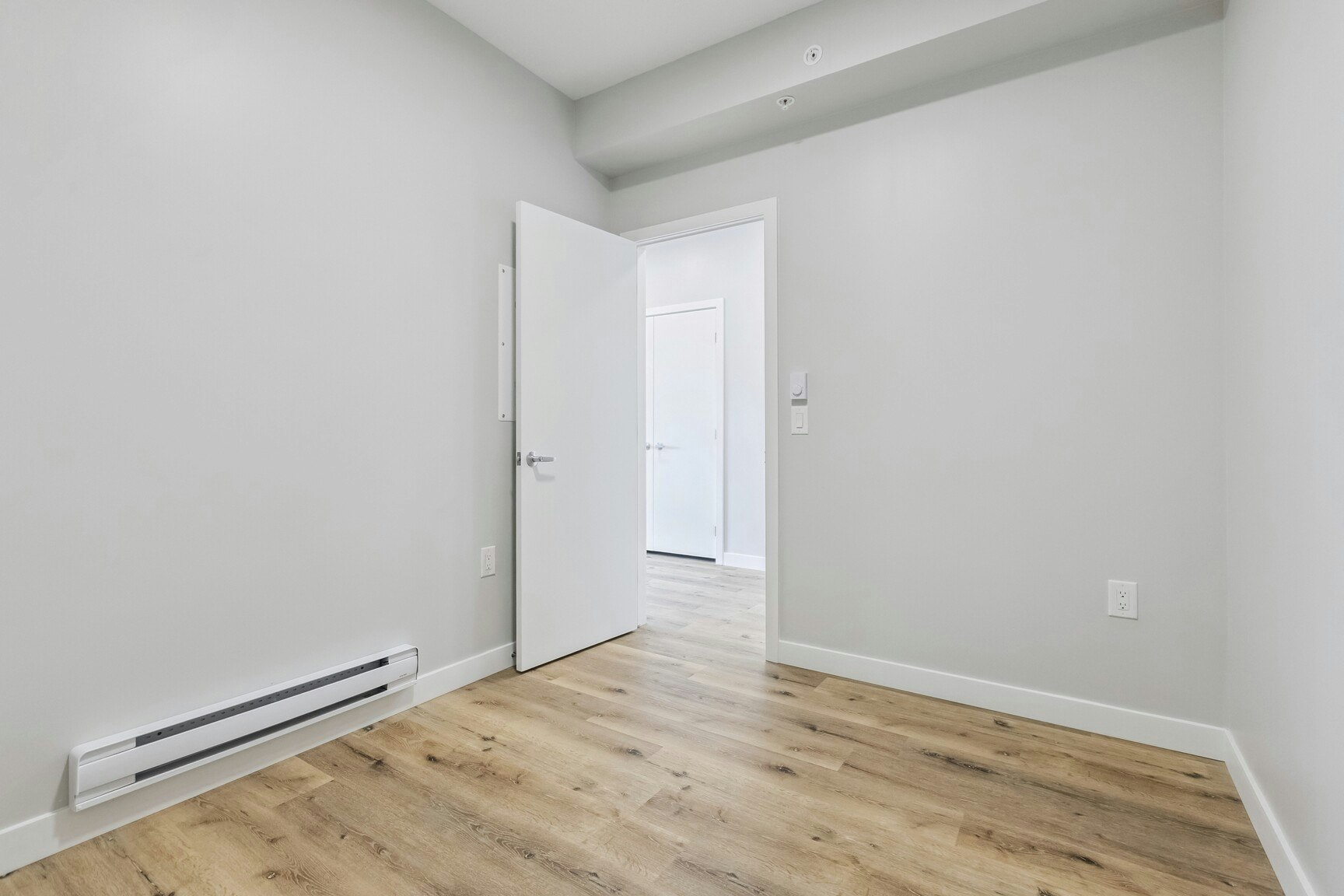 C113-D-239 Eden Oak Trail, Kitchener, ON, N2A 0L5 - 8