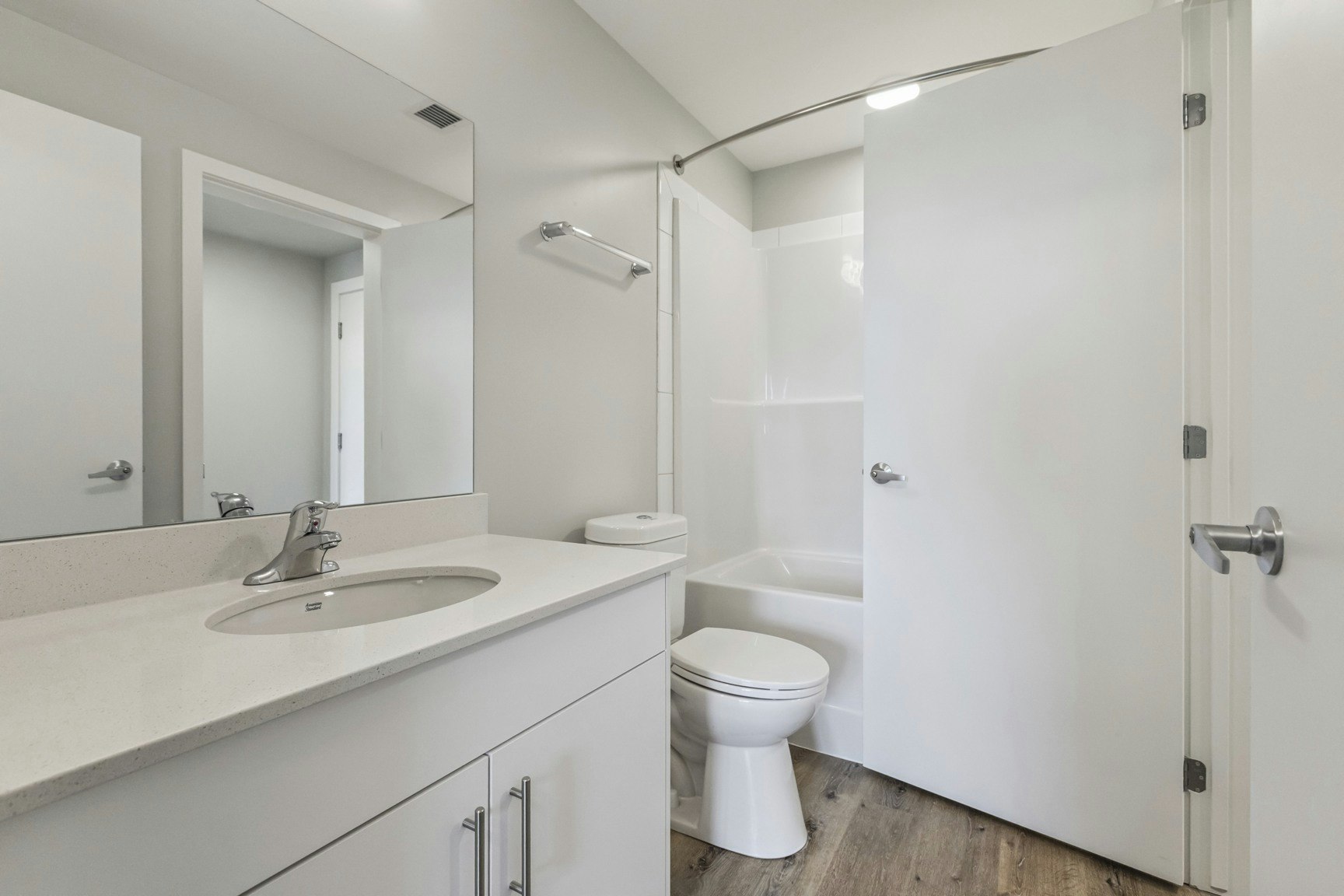 C113-D-239 Eden Oak Trail, Kitchener, ON, N2A 0L5 - 12
