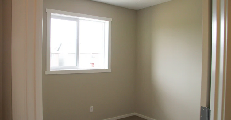 9047 52 Street Northeast, Calgary, AB, T3J 0V5 - 4