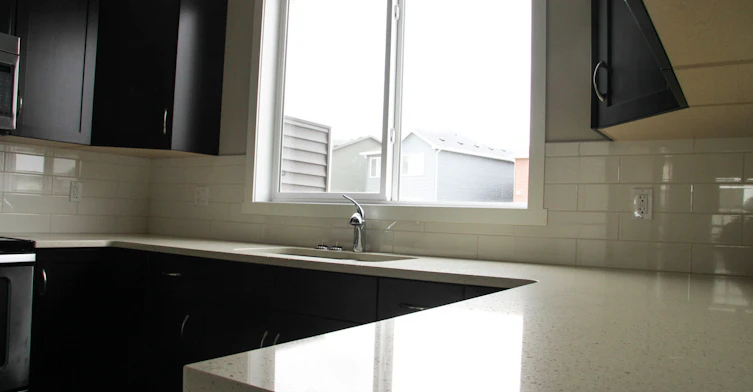 9047 52 Street Northeast, Calgary, AB, T3J 0V5 - 2