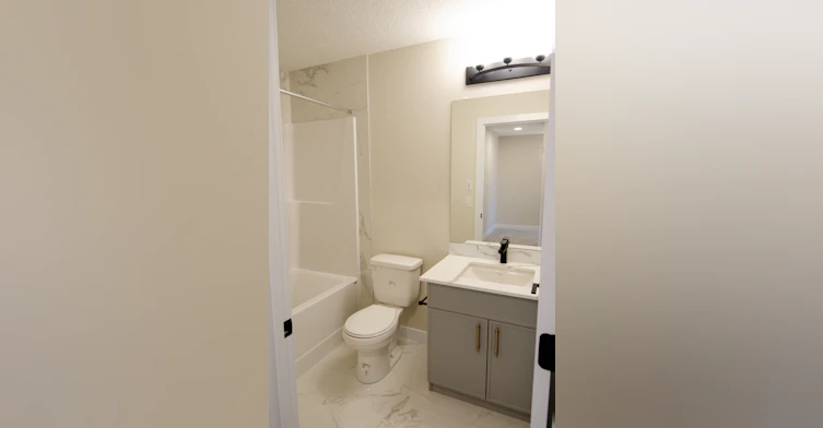 4703 32 Avenue, Beaumont, AB, T4X 3A9 - 5