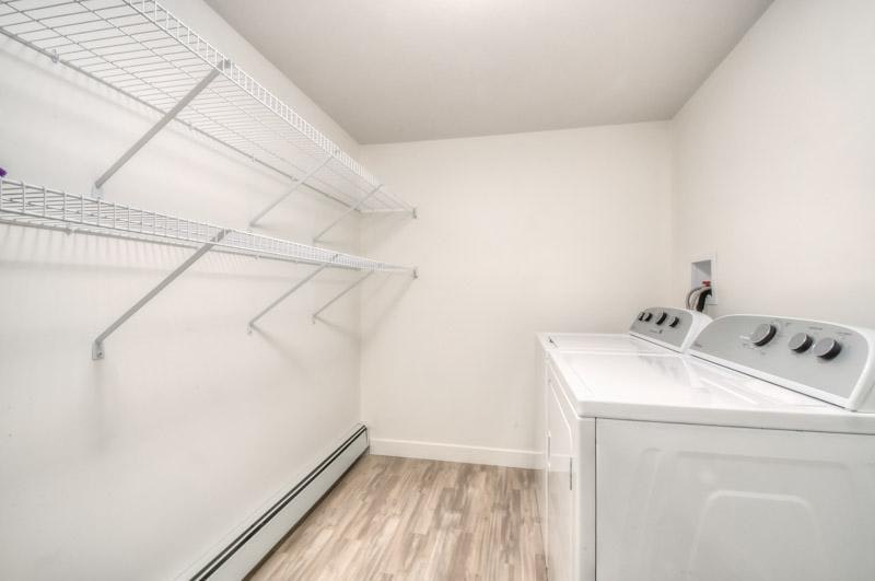 16255 51 Street Northwest, Edmonton, AB, T5Y 0V6 - 9