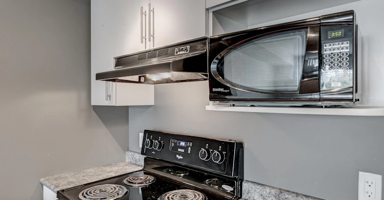 16255 51 Street Northwest, Edmonton, AB, T5Y 0V6 - 5