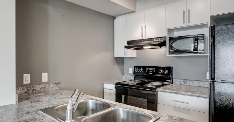 16255 51 Street Northwest, Edmonton, AB, T5Y 0V6 - 3