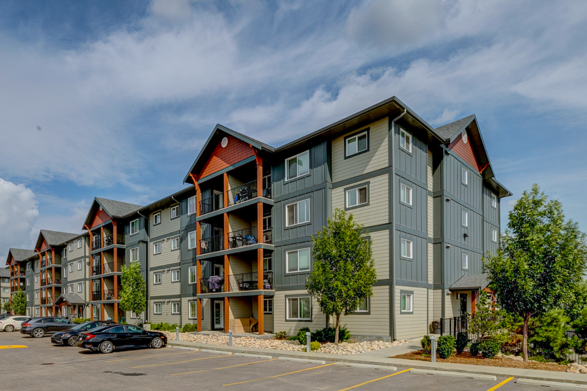 16255 51 Street Northwest, Edmonton, AB, T5Y 0V6 - 16