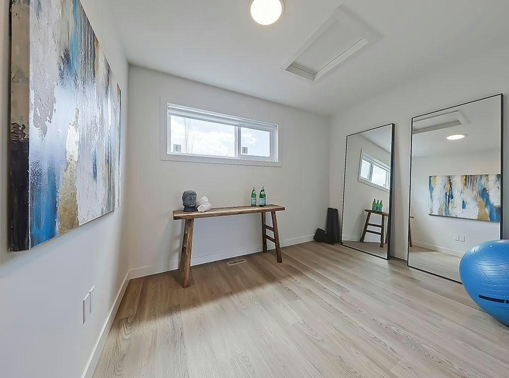 2015 26 Avenue Northwest, Calgary, AB, T2M 2G5 - 16
