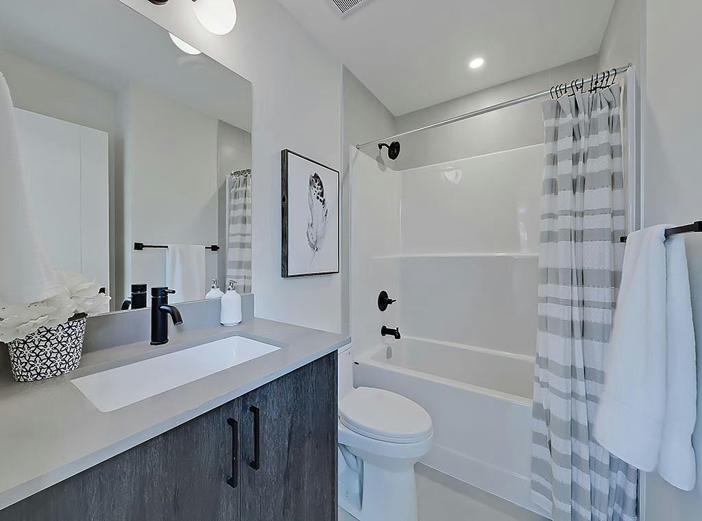 2015 26 Avenue Northwest, Calgary, AB, T2M 2G5 - 12