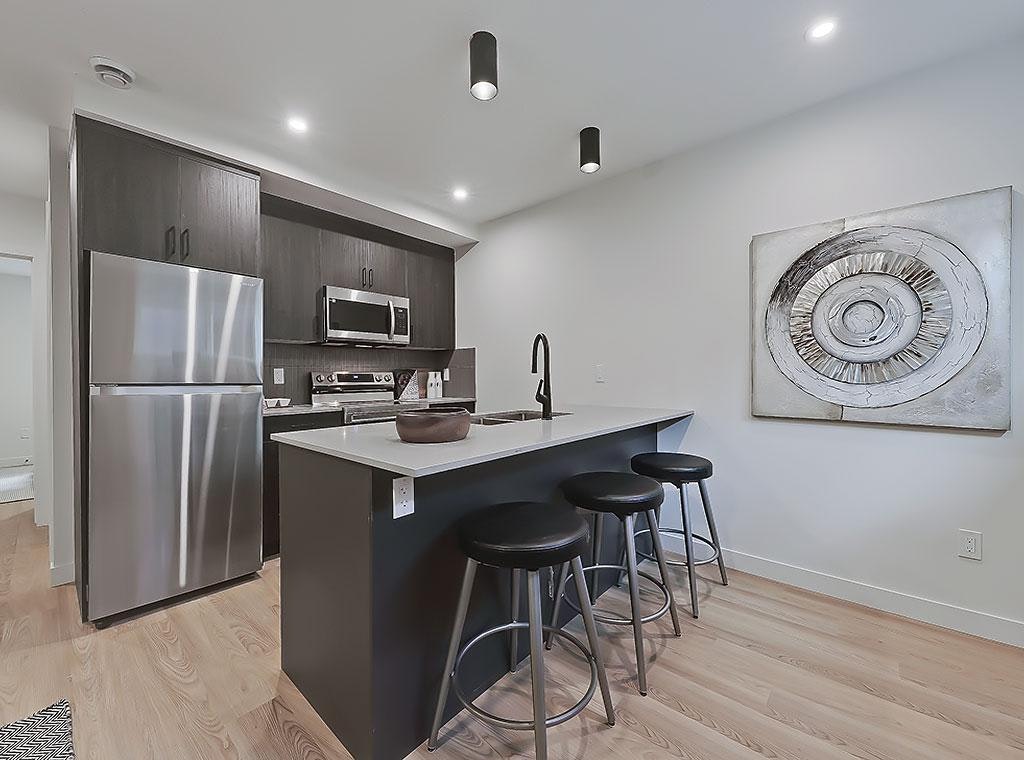 2015 26 Avenue Northwest, Calgary, AB, T2M 2G5 - 5