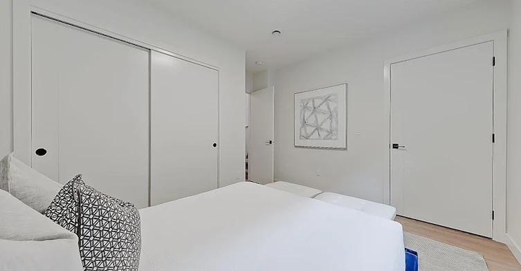 2015 26 Avenue Northwest, Calgary, AB, T2M 2G5 - 10